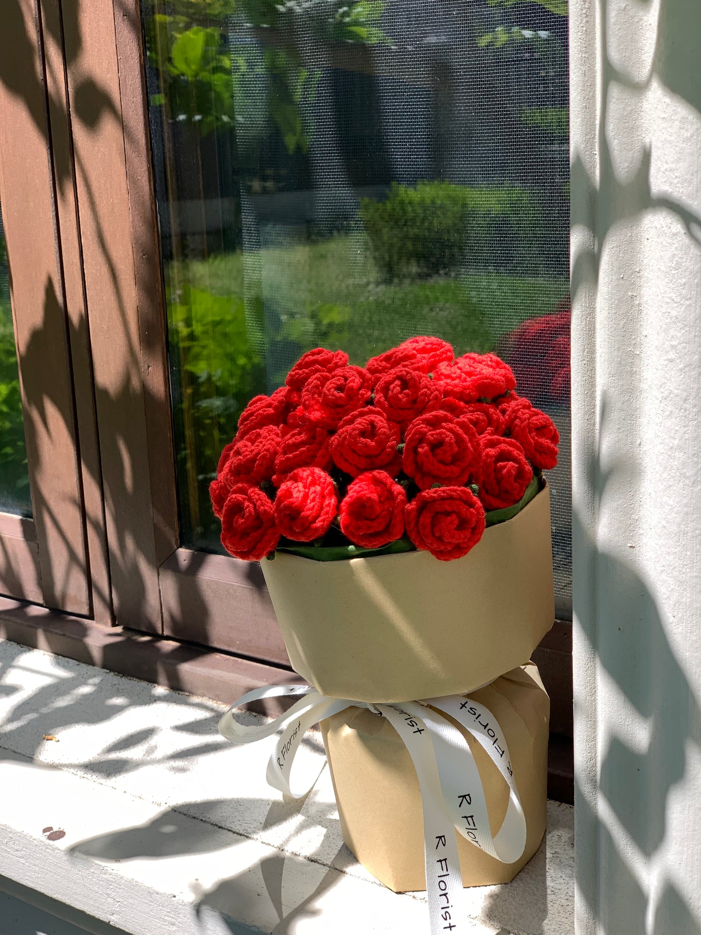 mini Roses Crochet Bouquet| preserved flower