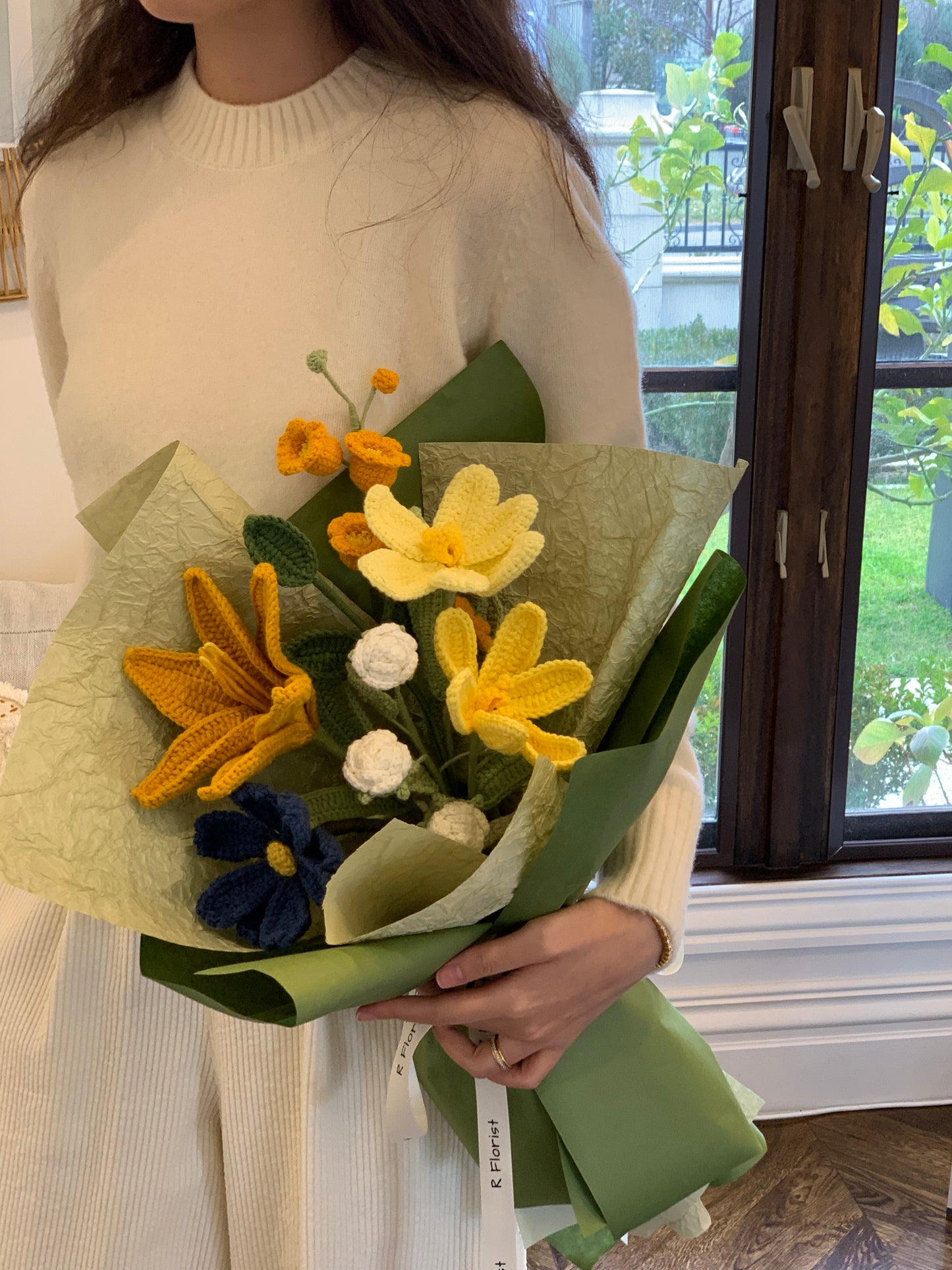 Retro Lily Daisy Crochet Bouquet| Preserved Flower